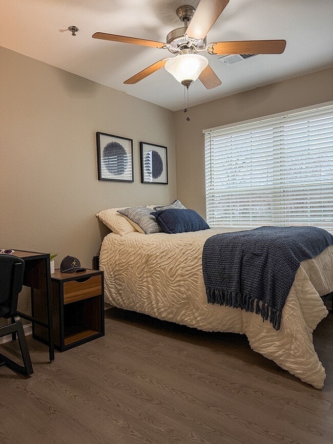 Image (13) - The Harbor