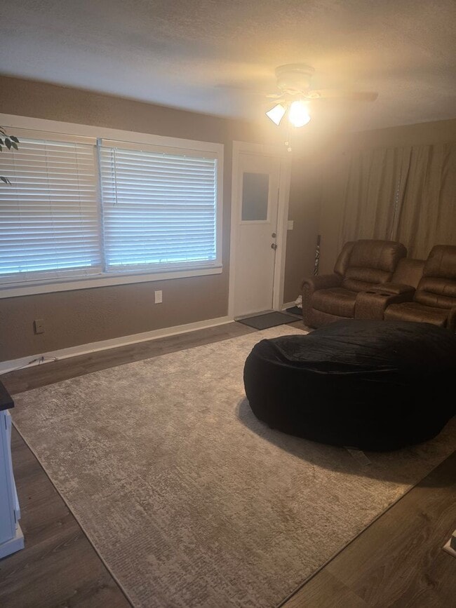 Photo - Adorable 2 bedroom 1 Bathroom House