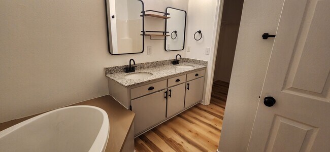 Photo - 8625 Laredo St