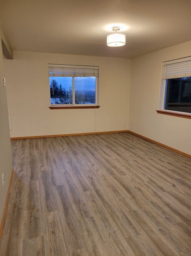 Photo - Suburban Serenity Nestled in the Heart of Lake Stevens