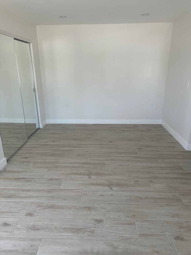 Área de estar - 16730 Septo St