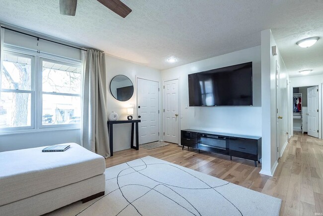 Photo - Available Now! 3BR 2BA Southside Neighborhood.