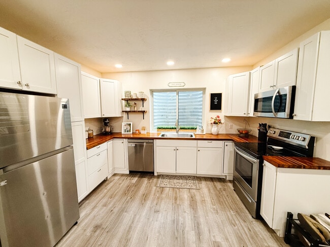 Photo - 12568 Ezra Cir Basement Unit Basement