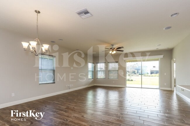 Photo - 6107 Colmar Pl