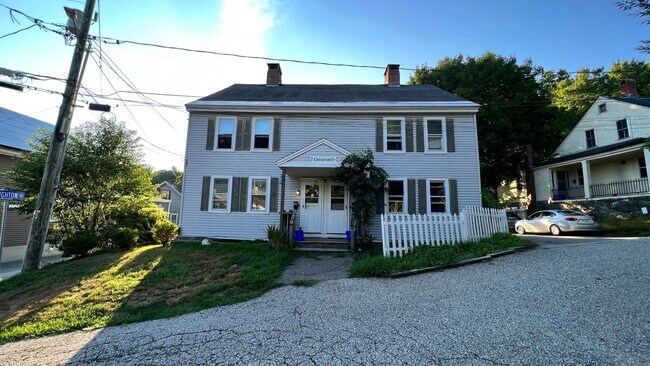 Building Photo - 2 Creighton St Rental