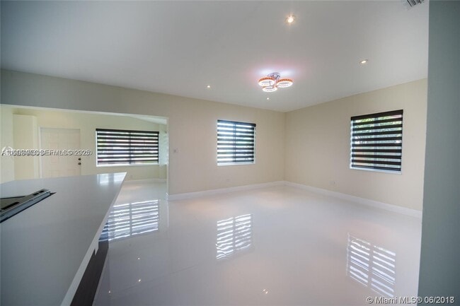 Photo - 1748 NE 180th St