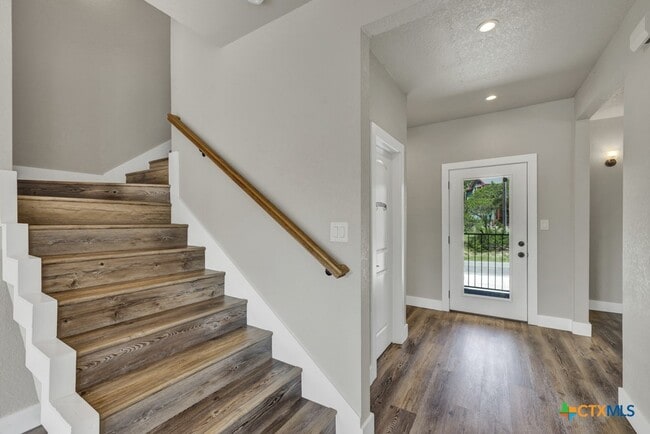 Photo - 1216 Canyon Lake Dr