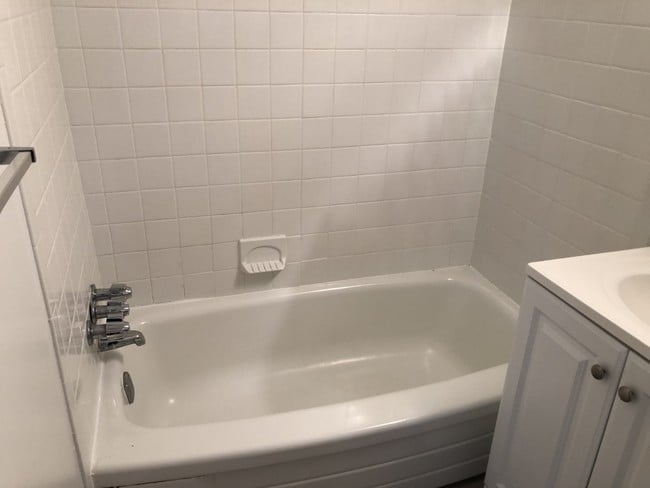 Photo - Cedar Square Apartments