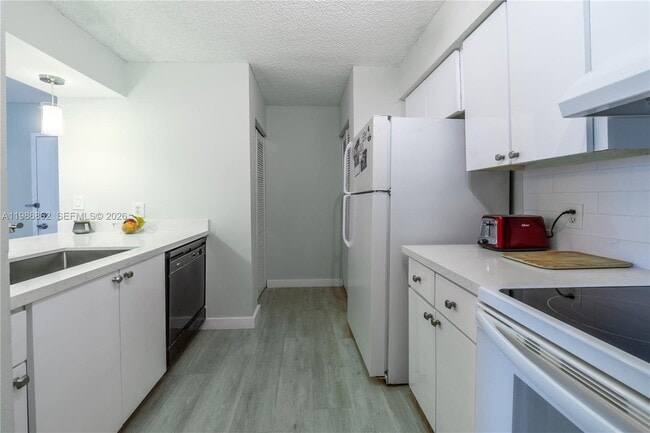 Photo - 620 S Park Rd Unit 18-2