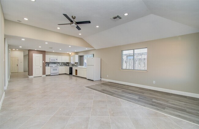 Photo - 12846 Sai Baba Dr