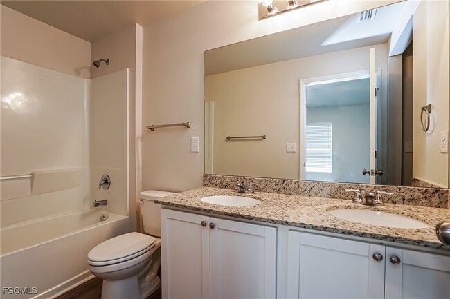 Building Photo - 4165 NE 9th Pl Rental