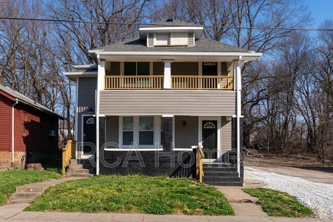 646 W 30th St