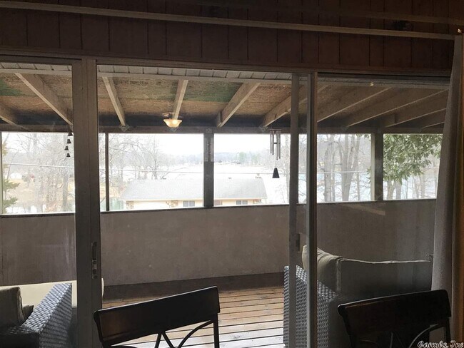 Photo - 128 W Lakeshore Dr