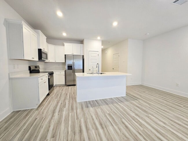 Photo - 396 Salt Creek Lane