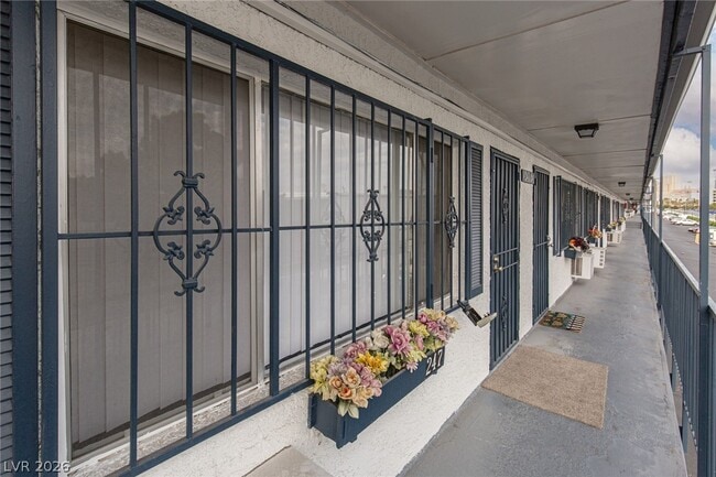 Photo - 4600 University Center Dr Unit 247
