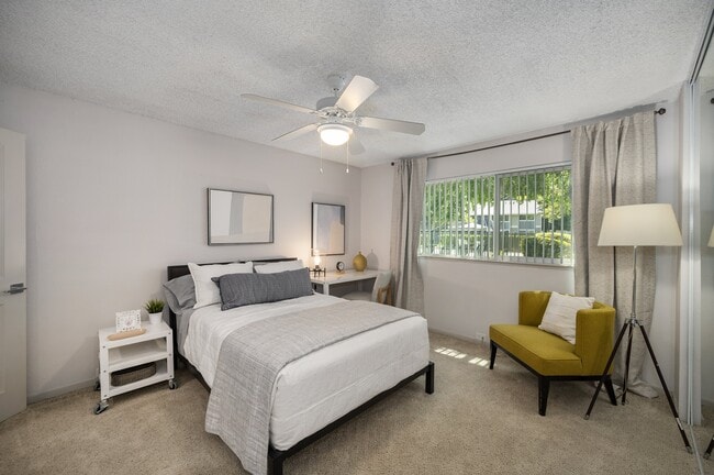Pinecrest Apartments