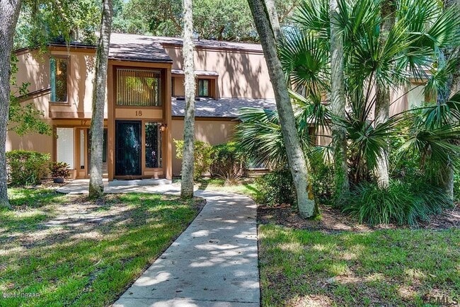 Building Photo - Stunning townhome on Palm Harbor Golf Course!