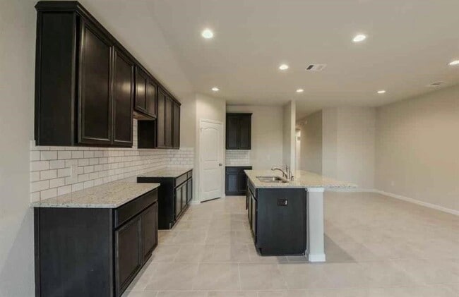 Photo - 2730 Bergen Bay Ln