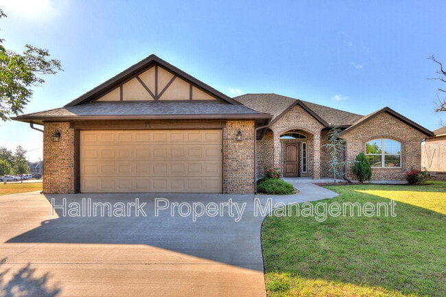 Photo - 508 Whispering Oaks Blvd