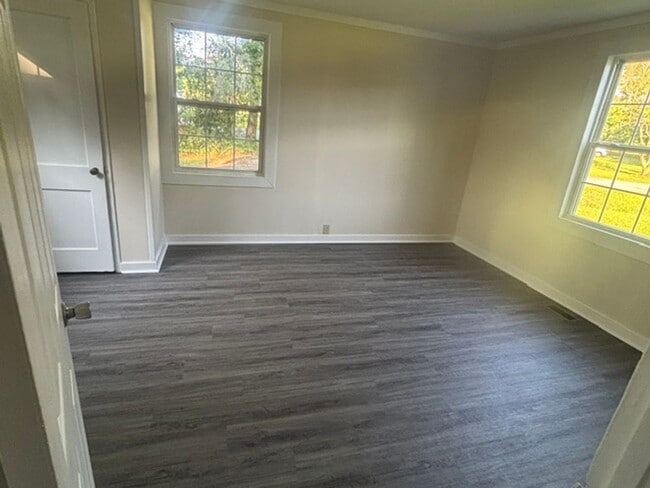 Photo - 115 Miller Blvd