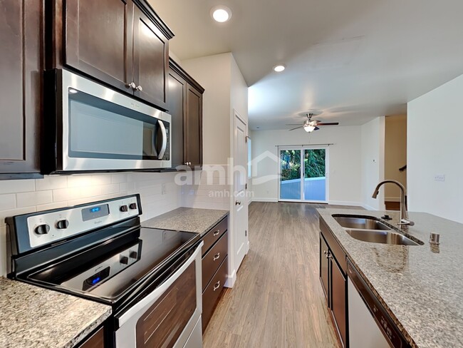 Photo - 13938 106th Ave E