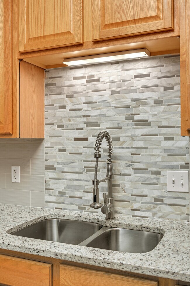 Photo - 4824 E 53rd St Unidad Minnehaha Place