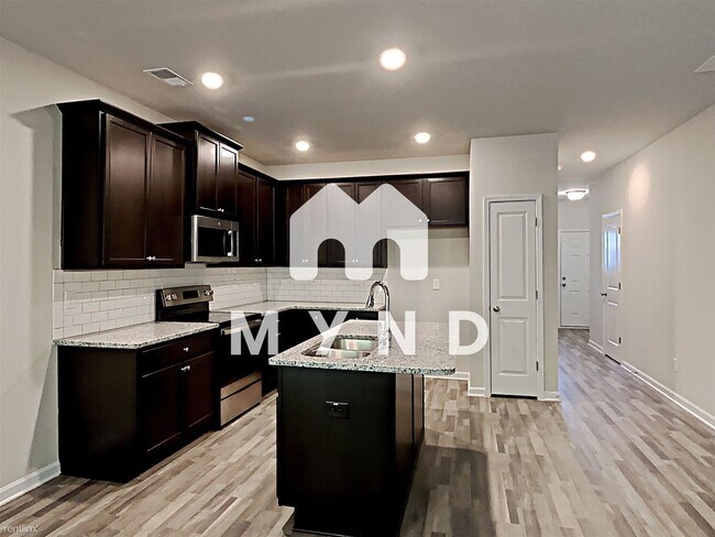 Photo - 3 br, 2.5 bath Townhome - 4940 Lower Elm S...