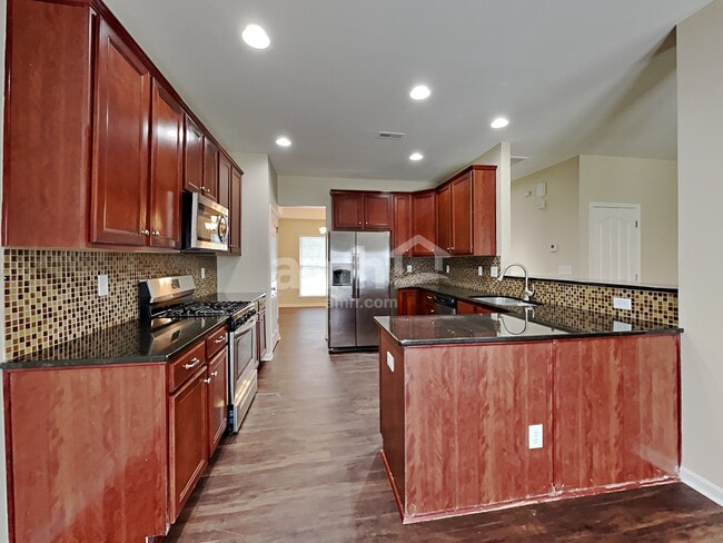 Photo - 107 Lacona Ter