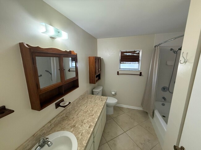 Photo - 127 Mayfield Rd Unit B