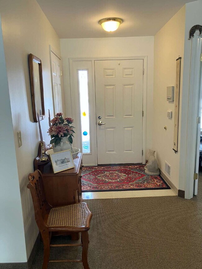 Photo - 3 Bedroom/Office 1.5 bath in the Village of Fairport - Available May 2026! $3,050/month Unidad 4