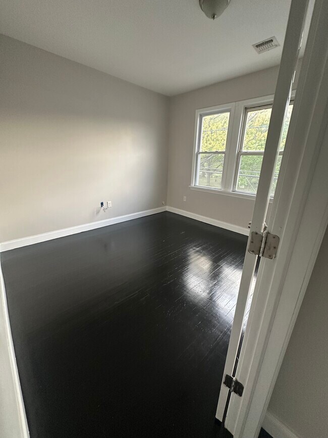 Photo - Union Ave Unit 2R