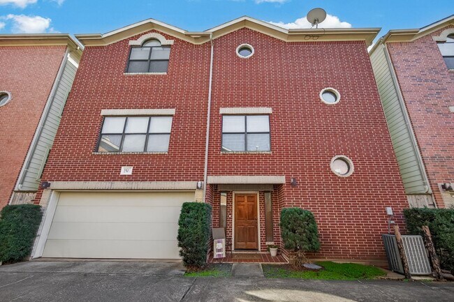 Photo - 2502 Brinkman St