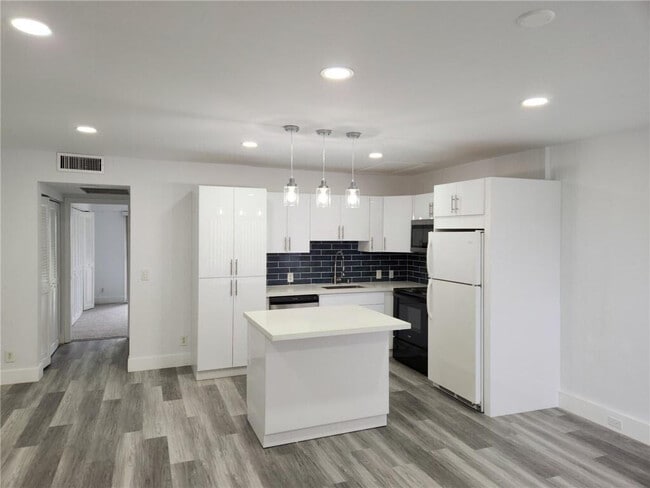 Photo - 282 Mansfield G Unit 282