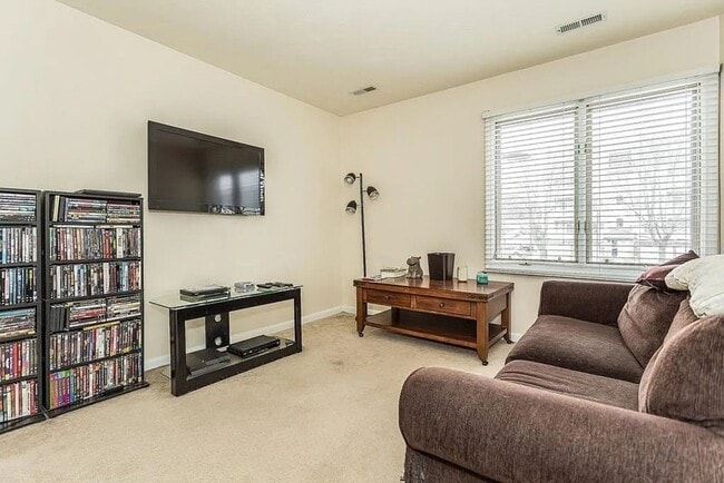 Building Photo - 118 Burkhall St