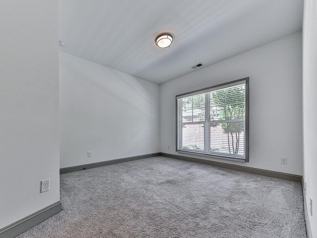 Photo - 419 Stovall Pl