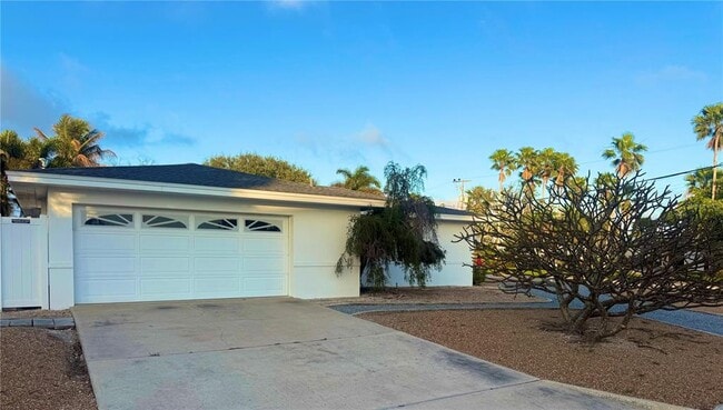 Photo - 2100 E Vina Del Mar Blvd