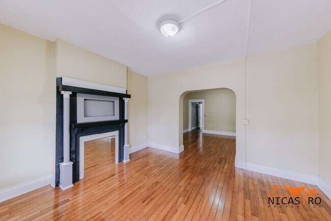 138 E 11th Ave