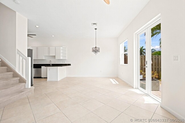 1224 NE 18th Ave