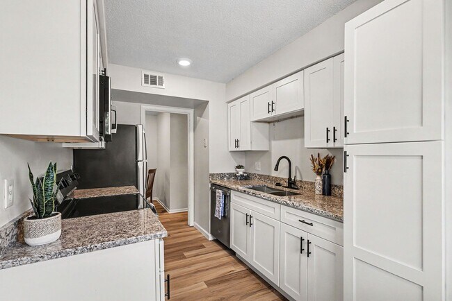 Heatherwood Apartments