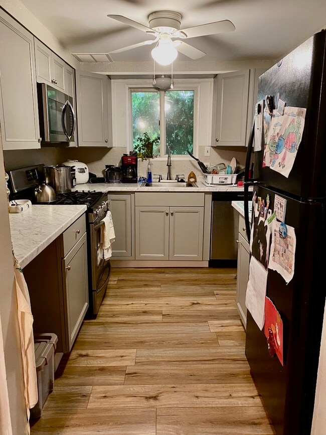 Photo - 307 Walnut St