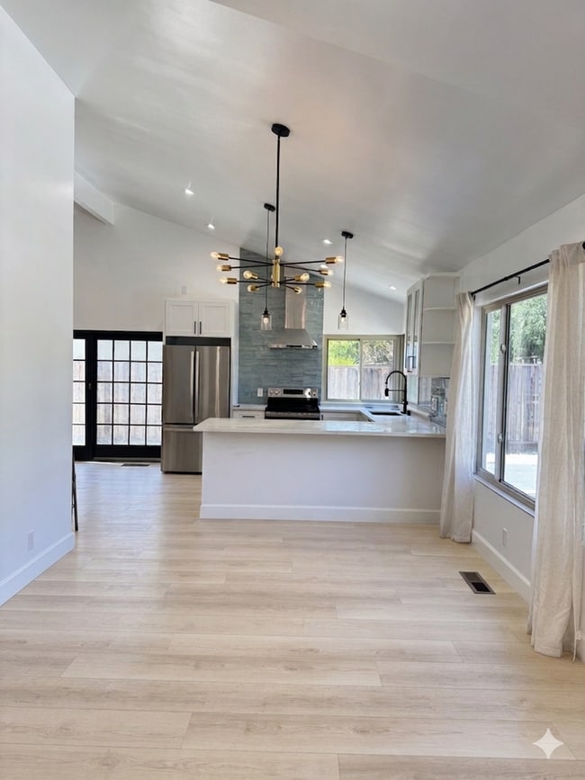 Photo - 9887 Broadmoor Dr