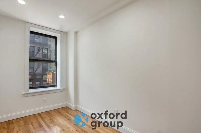 Photo - East 10th Street