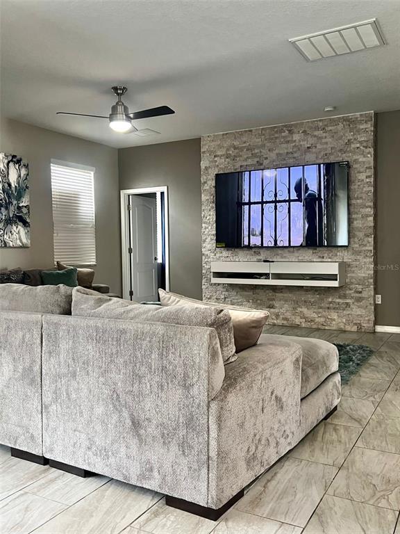 Photo - 2220 Grantham Ave