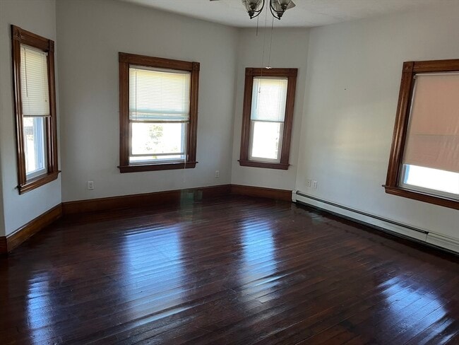 Building Photo - 64 Crapo St Unit 2