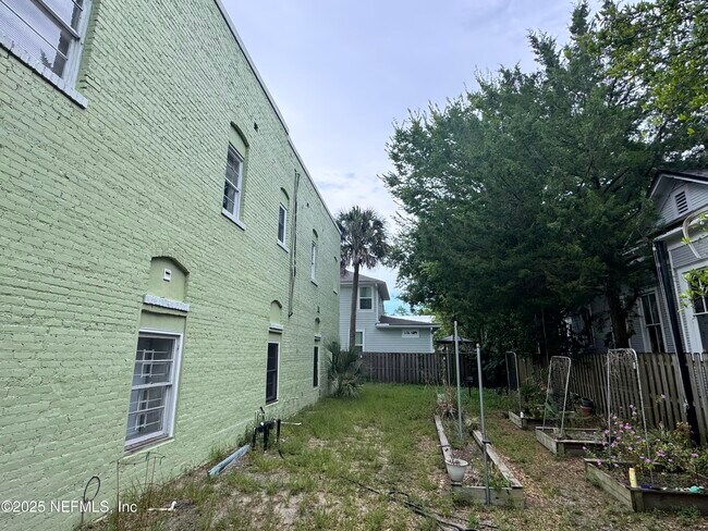 Photo - 1153 Walnut St Apartamento Unidad 1