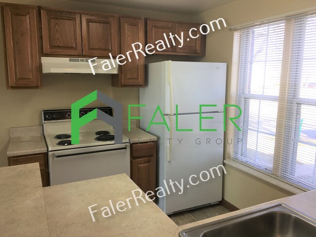 Photo - Spacious 2 Bed, 1.5 Bath Townhome