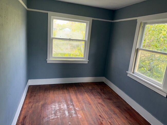 Photo - Great Home River Road Area