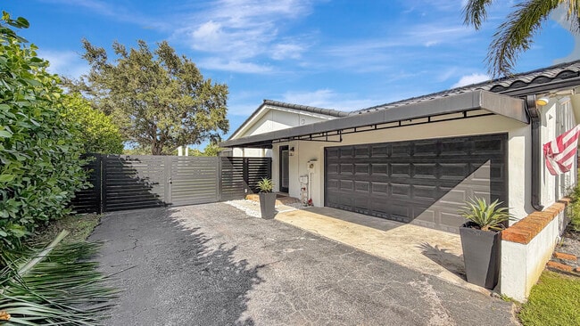 Building Photo - 7995 SW 140th Terrace Rental