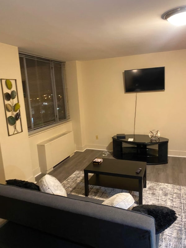 Photo - 600 E 8th St Unit Studio