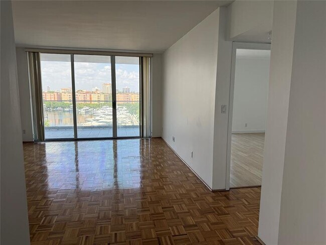 Photo - 19707 Turnberry Way Unit 8C